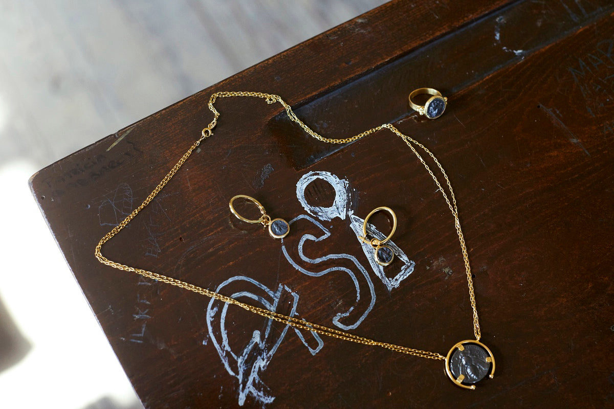 Double Chain Bee Medallion