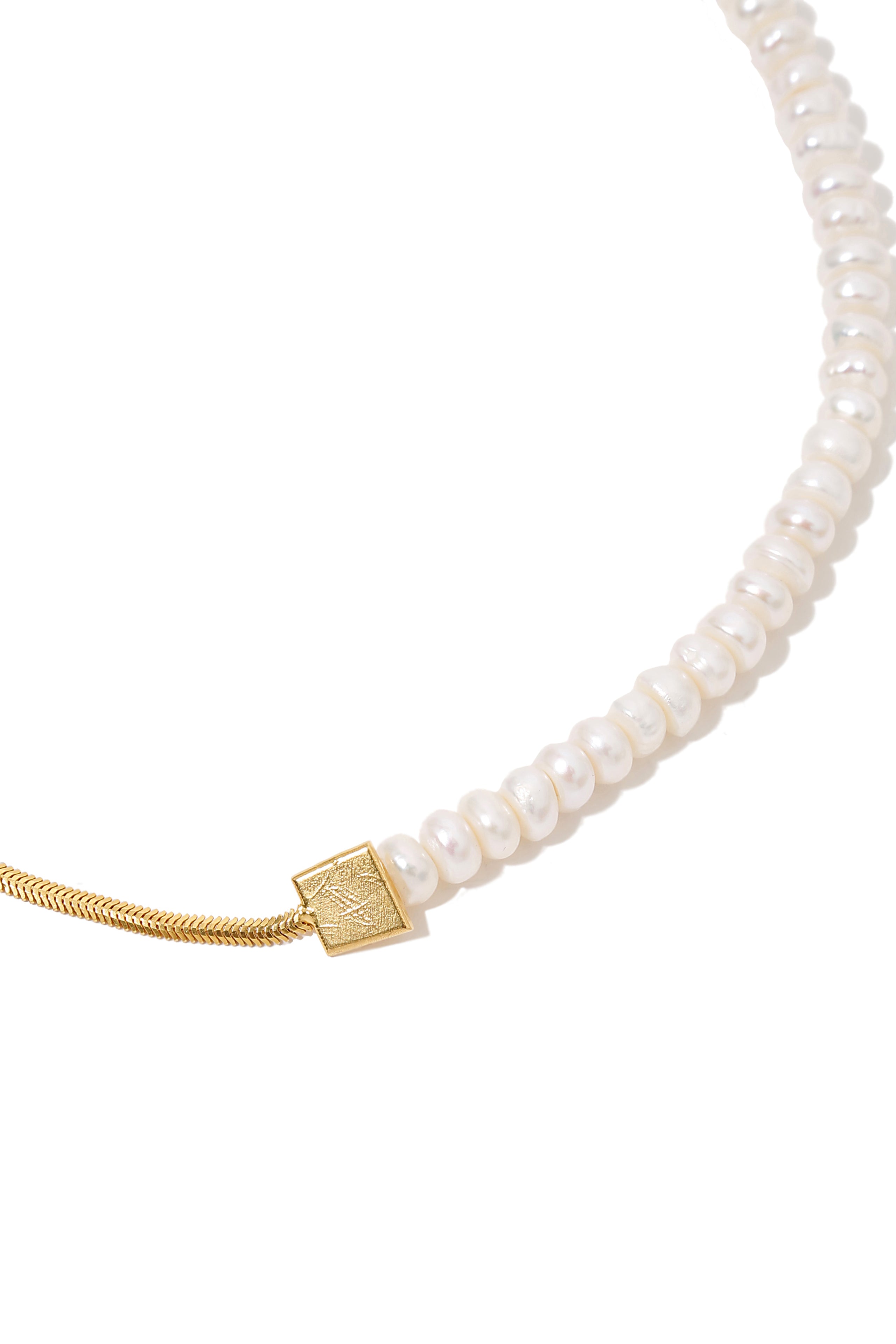 Half Mosaic Half Pearl Necklace