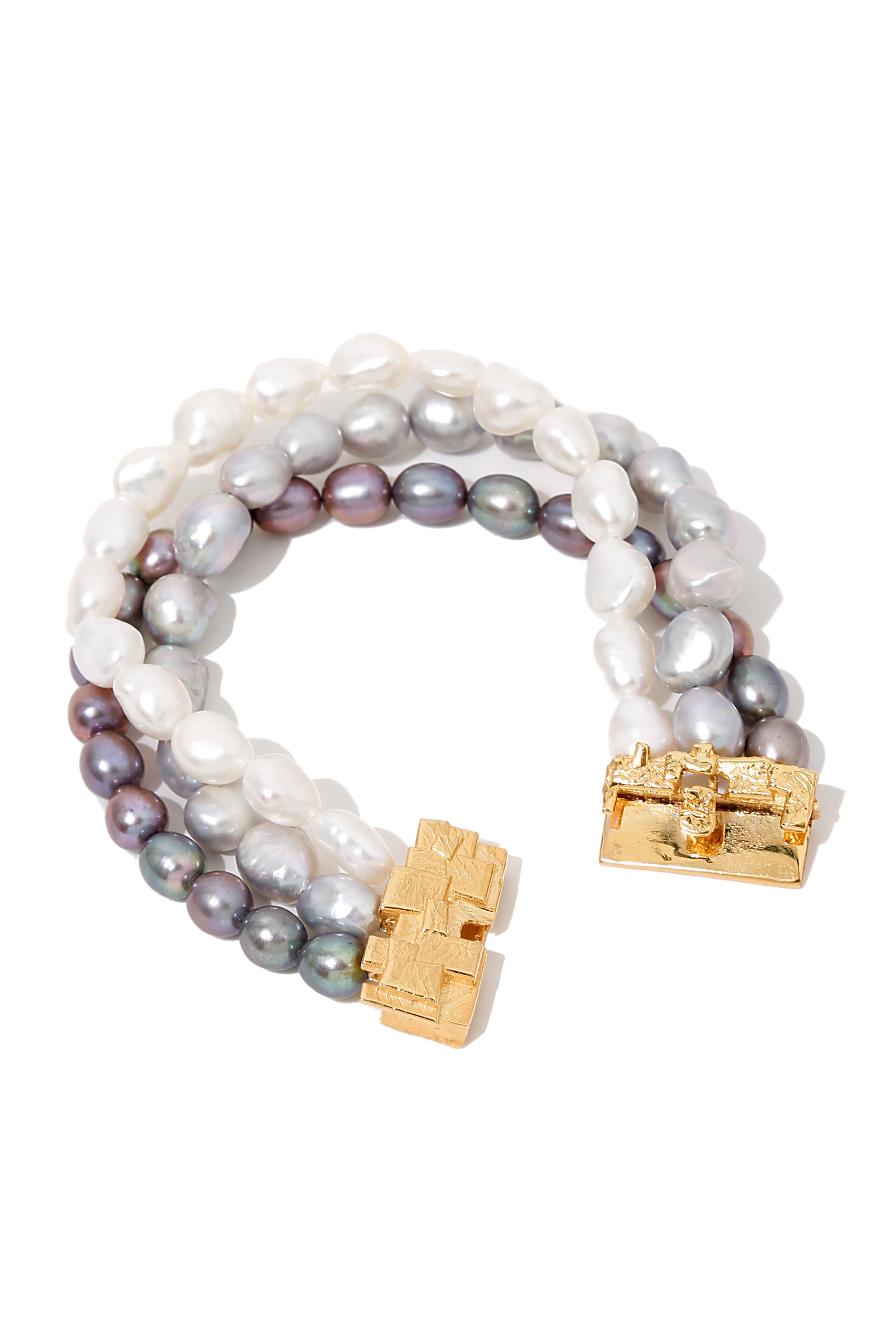 Pearly Bracelet with Mosaic Lock