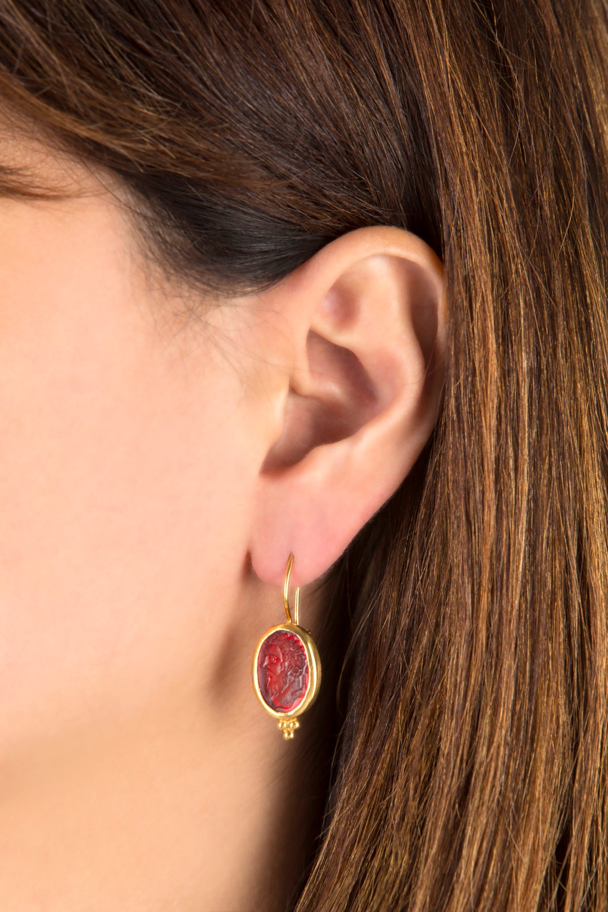 Classic Intaglio Earring Red